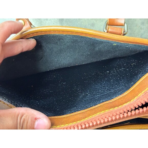 Dooney & Bourke All-Weather Leather Dr's Bag Satchel Purse Vintage - Picture 12 of 12